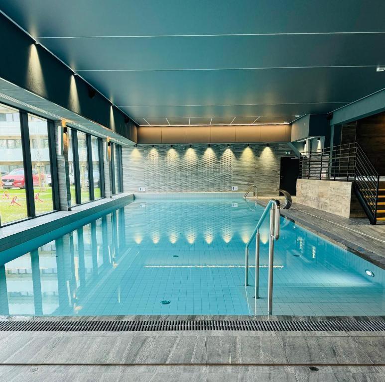The Waves Kasprowicza 20c - Blisko Plazy! - Bezplatny Parking Podziemny - Klimatyzacja - Basen, Jacuzzi, Sala Fitness, Sala Zabaw Dla Dzieci I Sauny W Cenie! Apartment *
